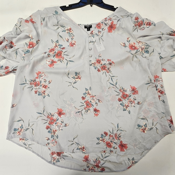 Torrid Womens Blouse Size 6x 30 Harper Georgette V-Neck Ruched Sleeve Blouse NWT - Picture 3 of 10
